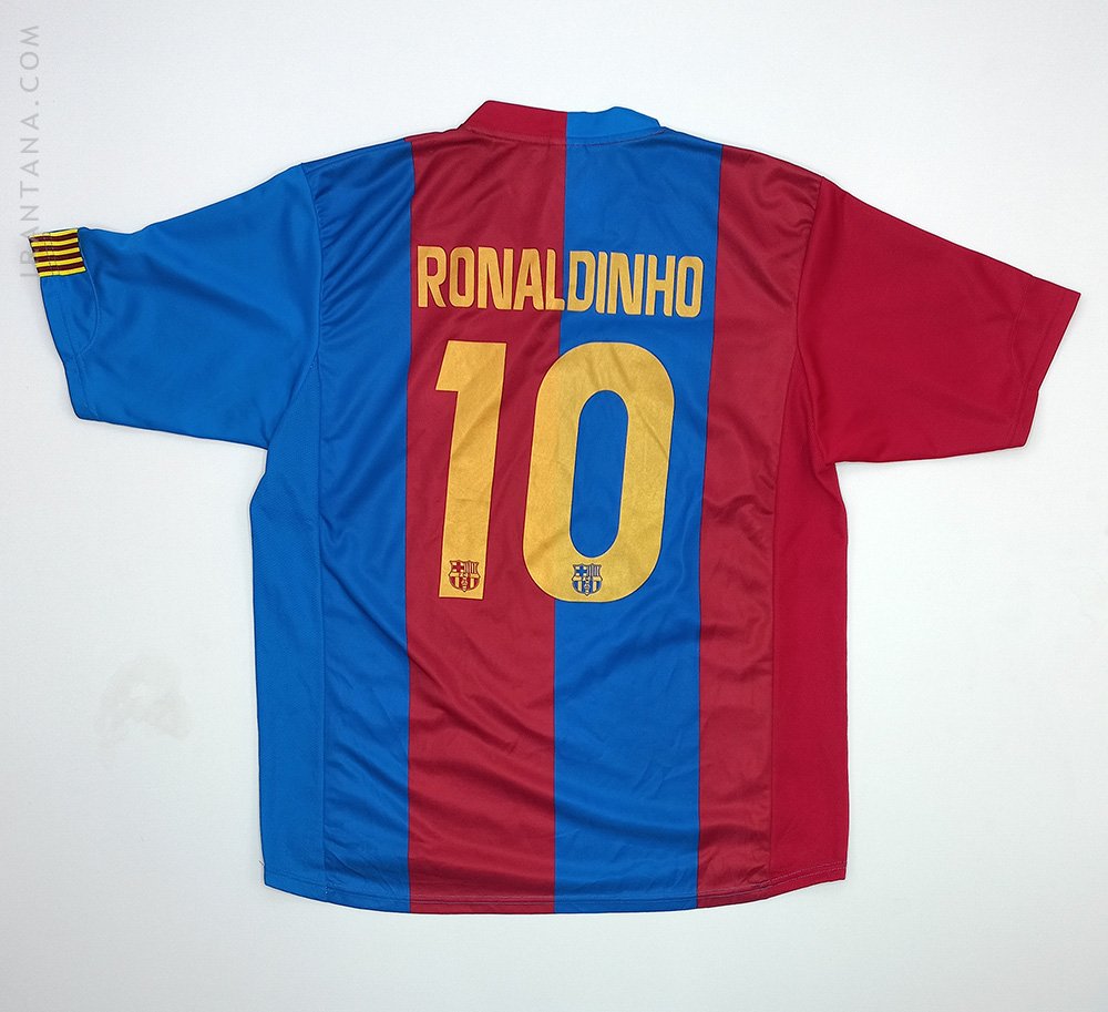 پیراهن شماره 10 بارسلونای اسپانیا RONALDINHO